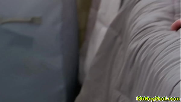 Jayden gape Dee Williams his hard cock inside her tight asshole. Jayden gets onto his stepmom's web browser, he stumbles a VERY interesting discovery. It seems that his stepmom is into porn. And not just any porn