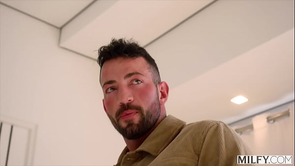 MILFY Sexy MILF Caitlin catches contractor jerking off