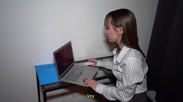 Hardcore Fucken met Mijn Russische Baas Kate Quinn om Mijn Job te Behouden