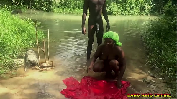 SEE WHAT HAPPENED DURING CHRISTMAS RITUAL IN A LOCAL STREAM - YAHOO BOY RENEWED POWER - FULL VIDEO ON XVIDEO RED