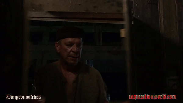 Blonde Zopf-Magd wird von alten Herren streng gezüchtigt (TRAILER)