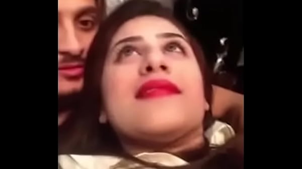 hot desi pakistani babe leaked video boobs