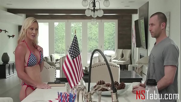 What Wants, She Gets - Beverly Hills Stepmoms - Sydney Hall, James Deen