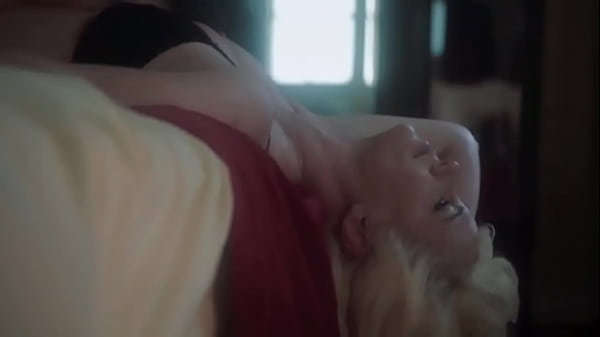 Griselda Siciliani topless in Morir de Amor