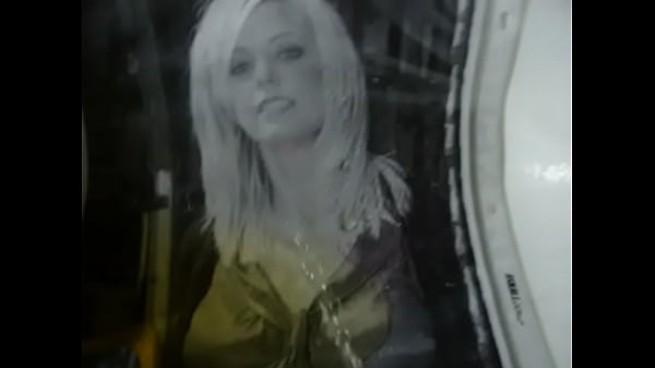 Pee on Kate Gosselin 1 Thumbnail