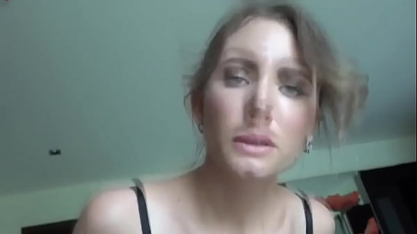 Супер девочка эскорт в колготках