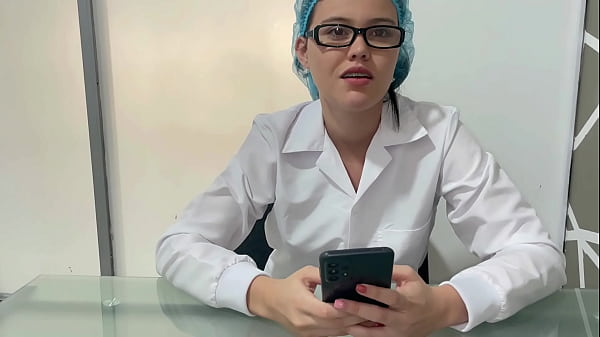 Me follo por el culo a mi hermanastra a cambio de dejarla salir con su nuevo novio.