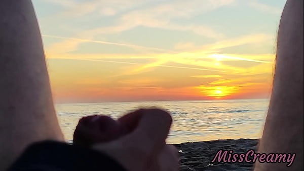 FLASHING my COCK in front of my STEPDAUGHTER at SUNSET in a PUBLIC BEACH and she HELPS me CUMSHOT in front of everyone - REAL SEX RISKY