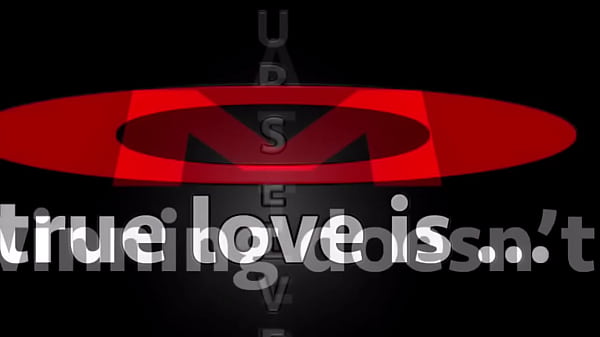 Cheetah Adora dá lap dance em calça de couro