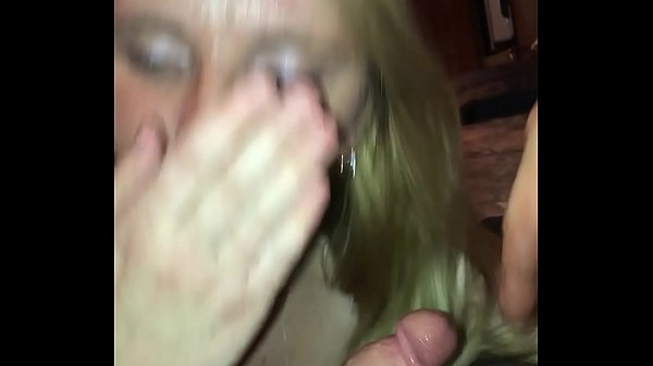 Amateur wife begs 4 cum n mmf 3some