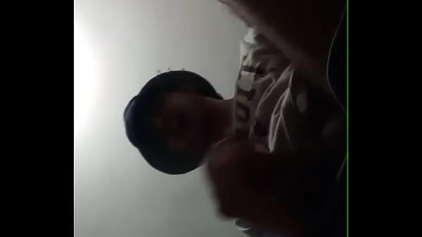 Felülről lovaglás közben elélvezek