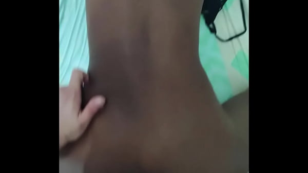 me quite el condon mientras me follo una prostituta venezolana