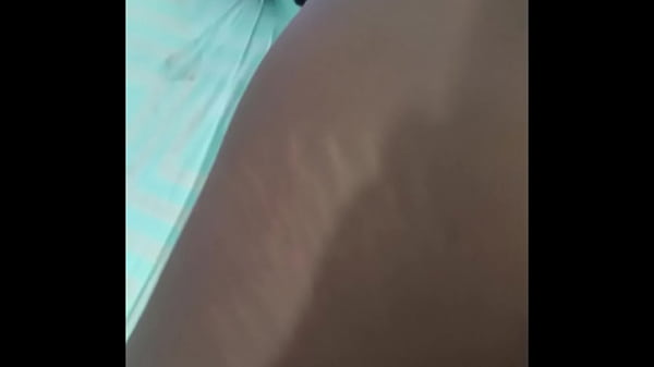 me quite el condon mientras me follo una prostituta venezolana