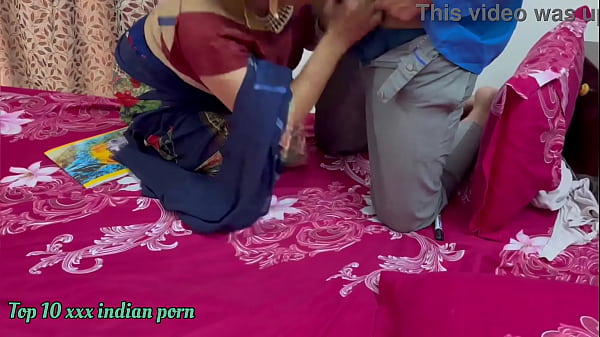 teacher invites her student to her house, she wanted to fuck