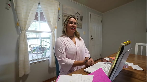 My Step-Mom Needs a Co-Star