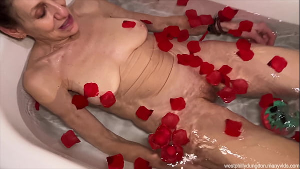 GILF Renna Mae Visits West Philly Dungeon