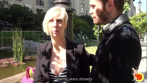 Stunning short haired big ass blonde Milf gets hardcore fucking