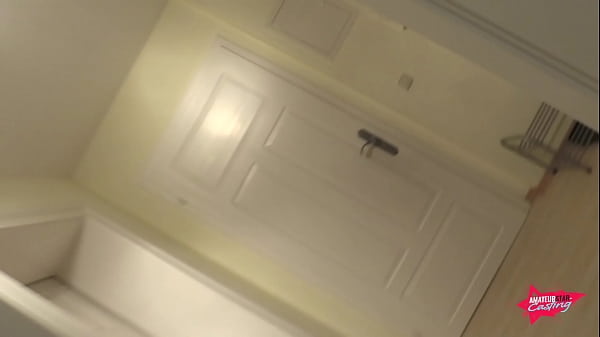 ausgewöhnlicher dreier mit Jungfrau Eva