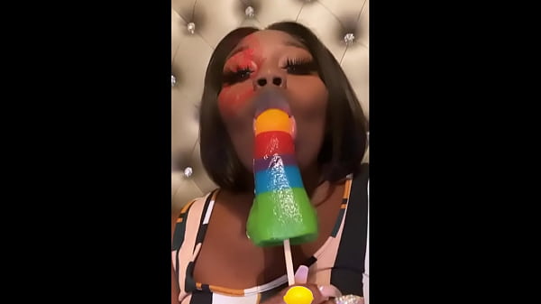 AMAZING BBW EBONY sucking DILDO Thumbnail