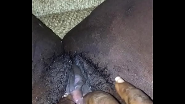 Wet pussy beauty Thumbnail