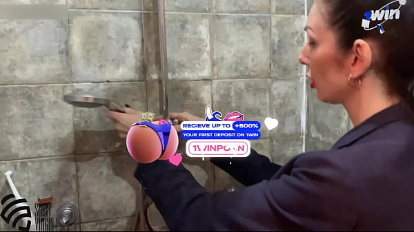 A hotel employee was fucked hard by a guest in the shower