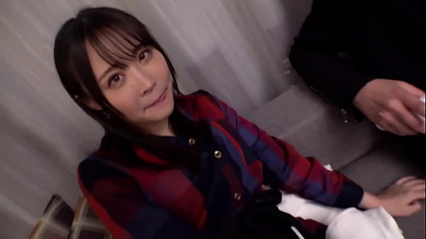 Parte 1. Um famoso balconista de café que encontrei em Shibuya! Os funcionários super diabólicos, fofos e de melhor humor, estão tão cheios de desejo sexual que até comem! ! Seu pau não para de bater... Apr