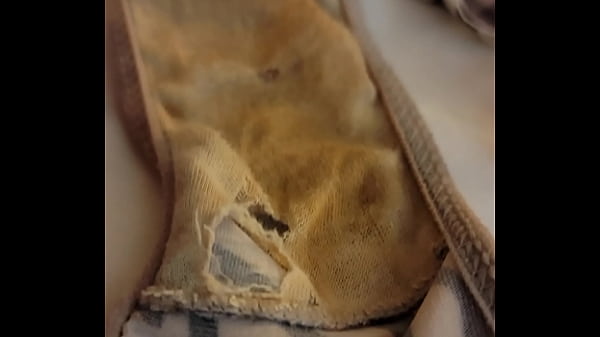 Tasting her nasty smelly ovulation thong Thumbnail