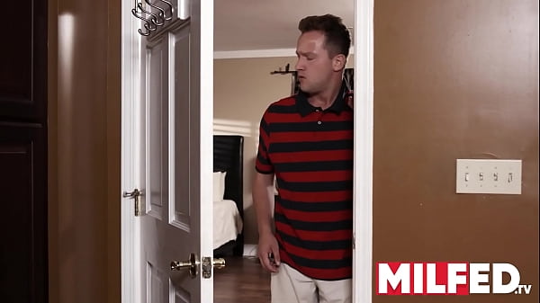 step Mom Caught Fucking her Boyfriend - MILFED