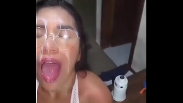 Corno dividindo a esposa