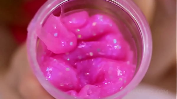 Nikki Riddle solo masturbates with big dildos & butt plug OTS265 Thumbnail