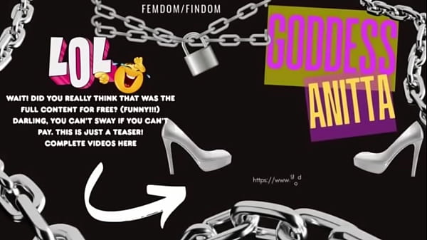 Curva de picior din nailon a mamei vitrege