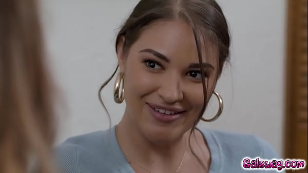 Adria finds the perfect package for Gizelle, a singles resort