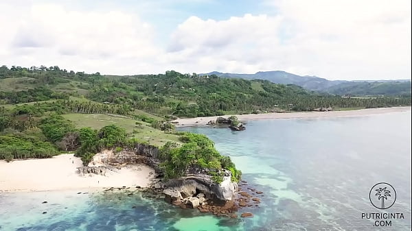 Naughty Asian babe Puri Cinta cum multiple times