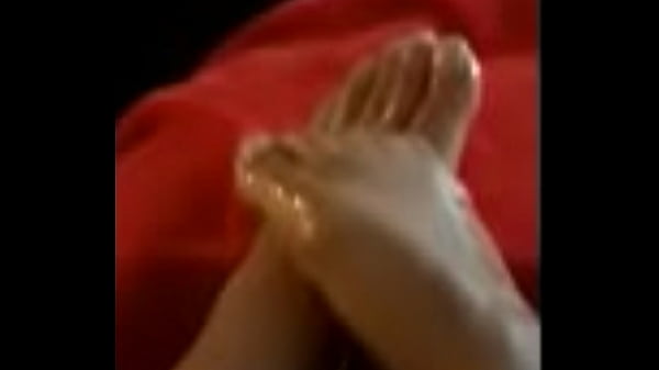 Sexy oiled ebony toes Thumbnail