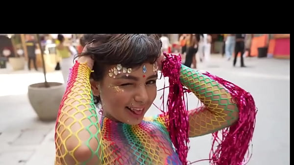 Carnaval - gostosas transando em ritmo de carnaval.