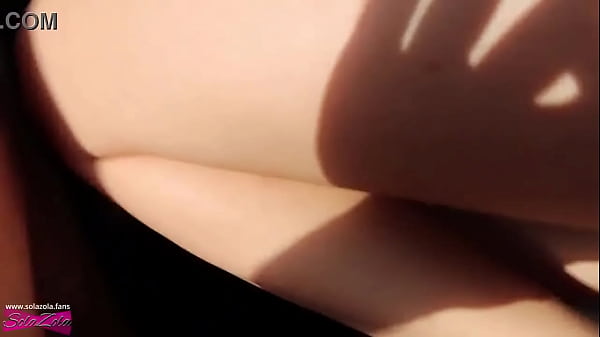 Fiatal lány csábítja a testvérét és beleélvezik