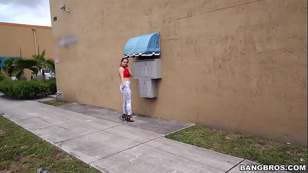 Scooping up a Chonga Thumbnail