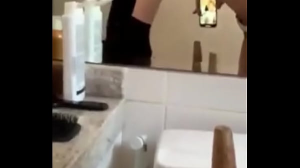 Meleg szex dildóval a seggben