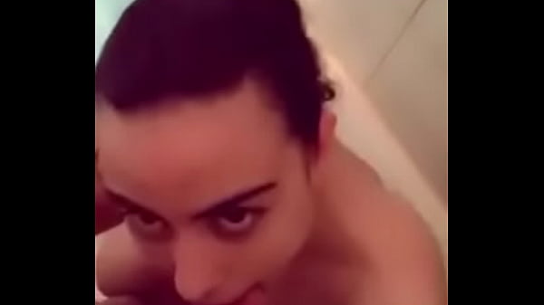 Suck in the shower Thumbnail