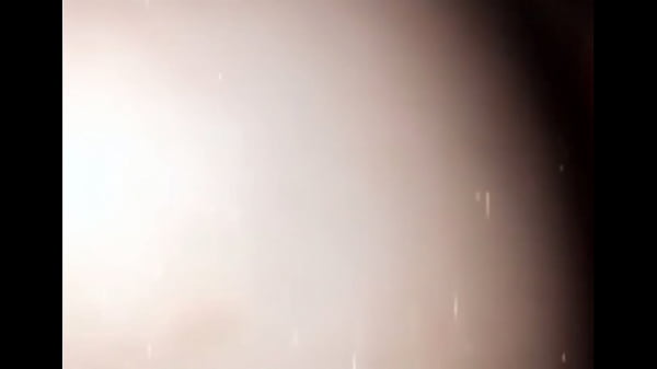 latina gozando no pau