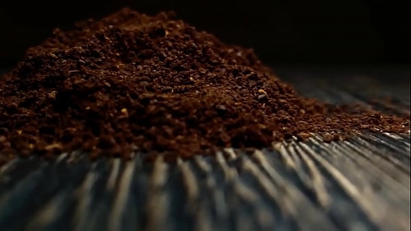 Gueixa massagista Asiática fez uma massagem relaxante com final feliz  no negão dotado  que empurrou seu pirocao no pelo não resistiu e Gozou dentro da buceta da massagista japosensa – Lina Nakamura – John – Coffee