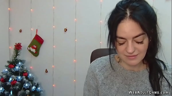 Morena amadora gata conversando na webcam show solo