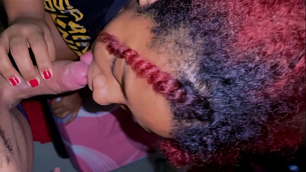 Feliz de la vida con gran botín en doggystyle