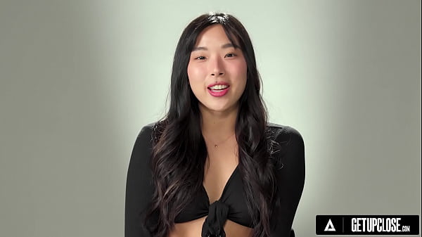 UP CLOSE - How Women Orgasm With Horny Brunette Elle Lee! SOLO FEMALE MASTURBATION! FULL SCENE