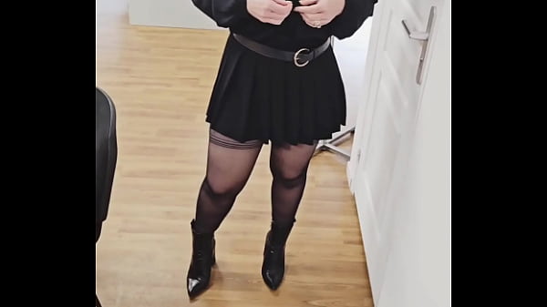 With a subscription in his office Thumbnail