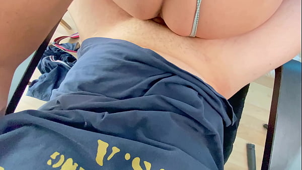 Overwhelmed With Desire, I drop the Camera when I Ejaculate in her Wet Pussy !!