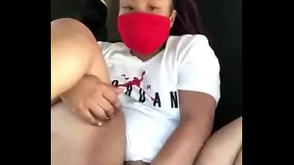 Mzansi girl masturbates in a car