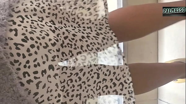 Yo de puta con el amigo de mi esposo. Esposa cachonda disfruta mientras el marido está de viaje. ¡Sigue así y no pares!