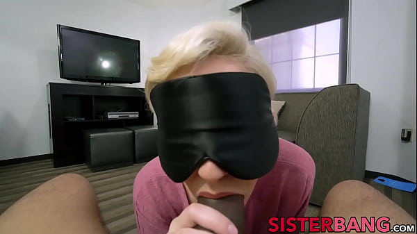 Juicy natural tits babe Skye Blue wears blindfold during sex Thumbnail