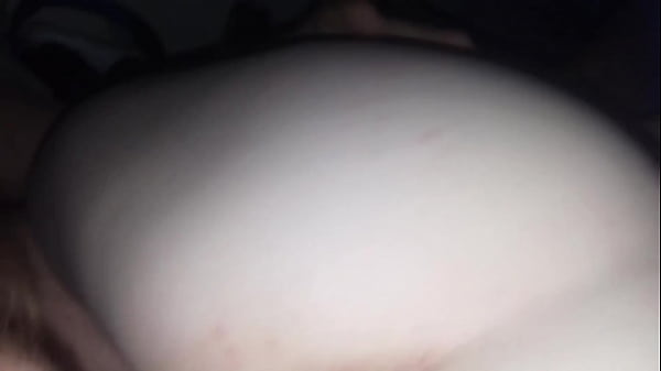 Amateur pussy eating